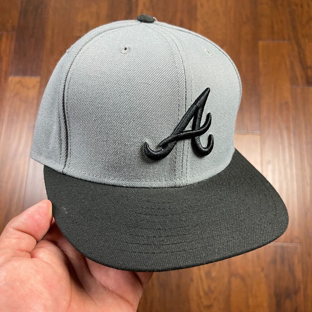 Atlanta Braves New Era Gray Black Fitted Hat Baseball Cap Size 7 1/4 H1